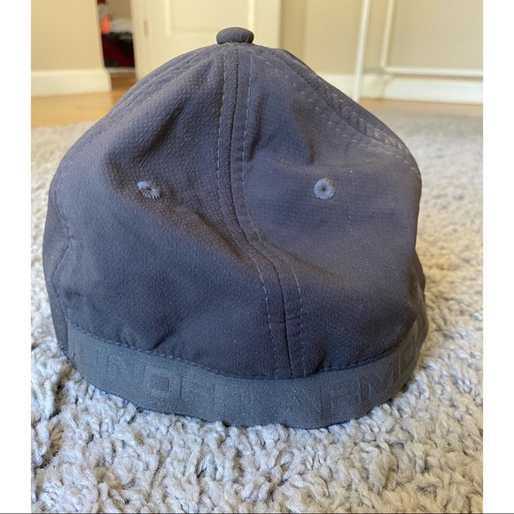 Under armor hat - Picture 3 of 5